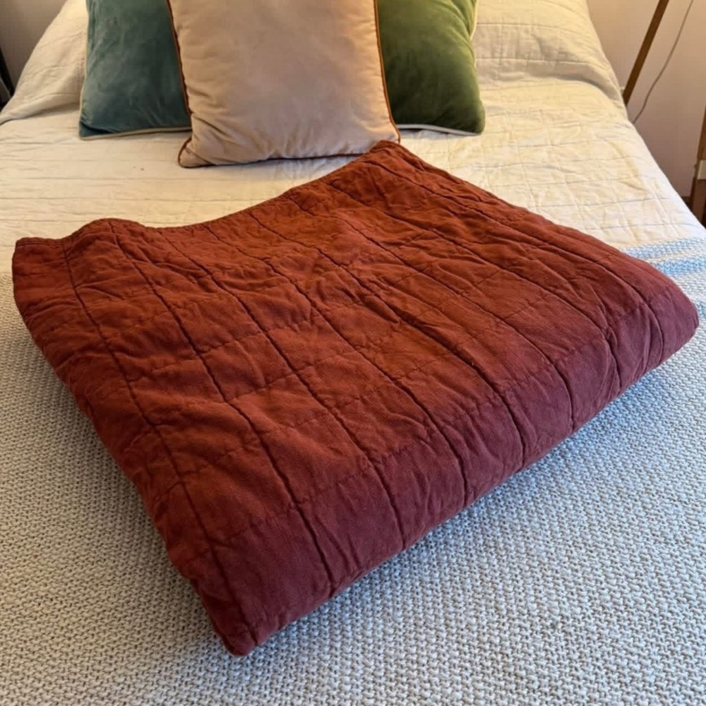 Casaluna (Full/queen) heavyweight linen blend quilt